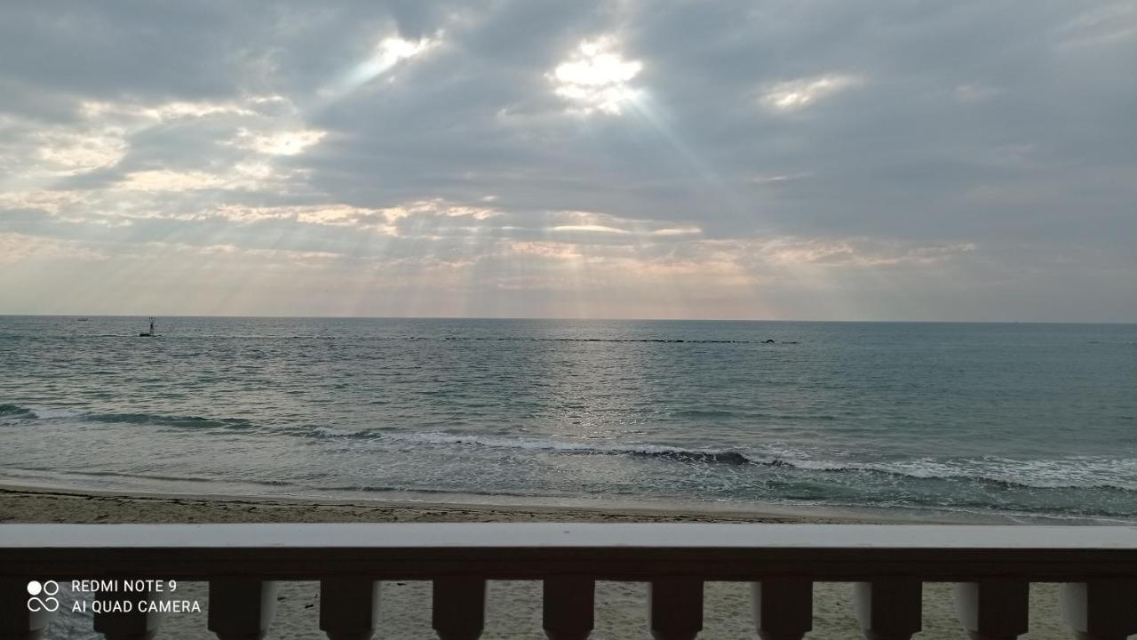 Themis Beach Paralía エクステリア 写真